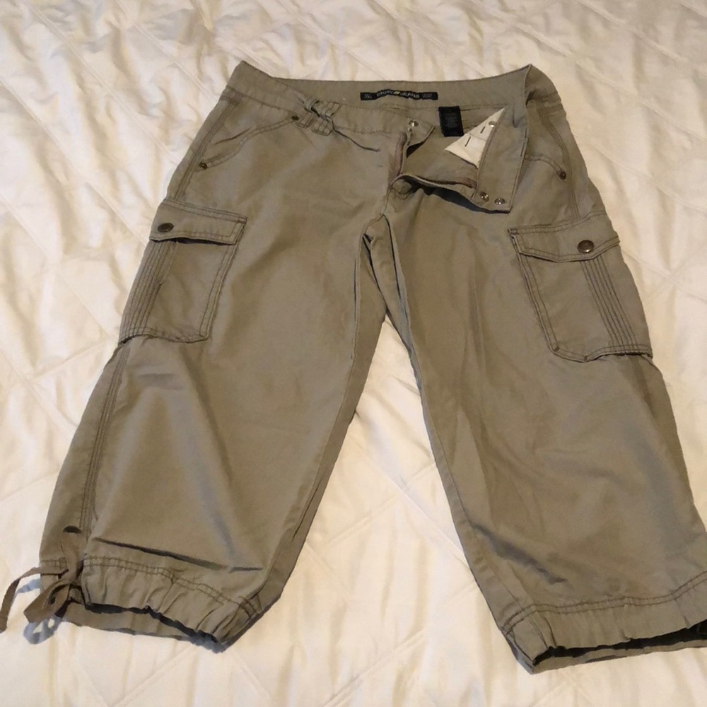 DKNY Gray Capri